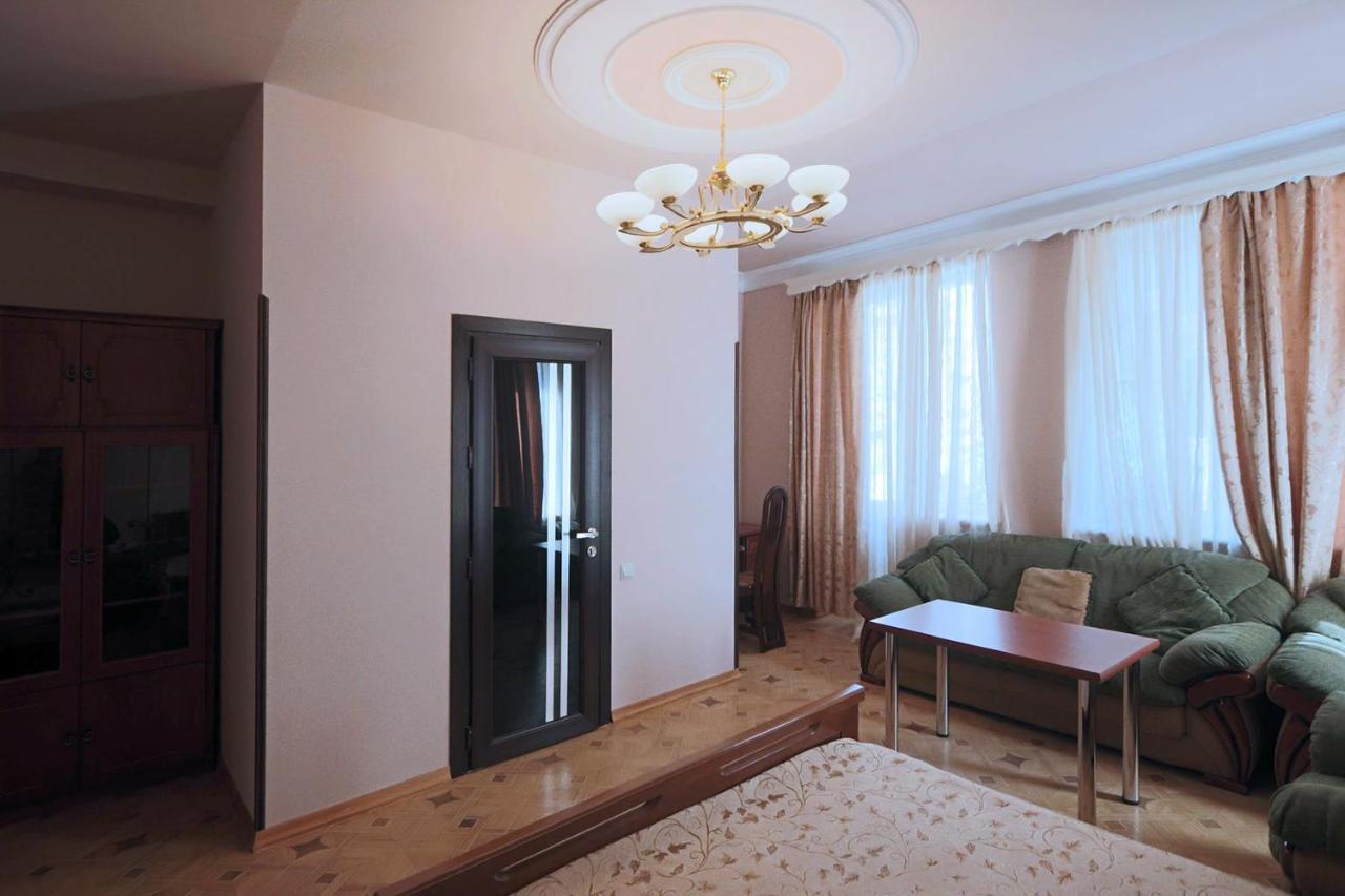 יירבאן Garnim Guest House מראה חיצוני תמונה