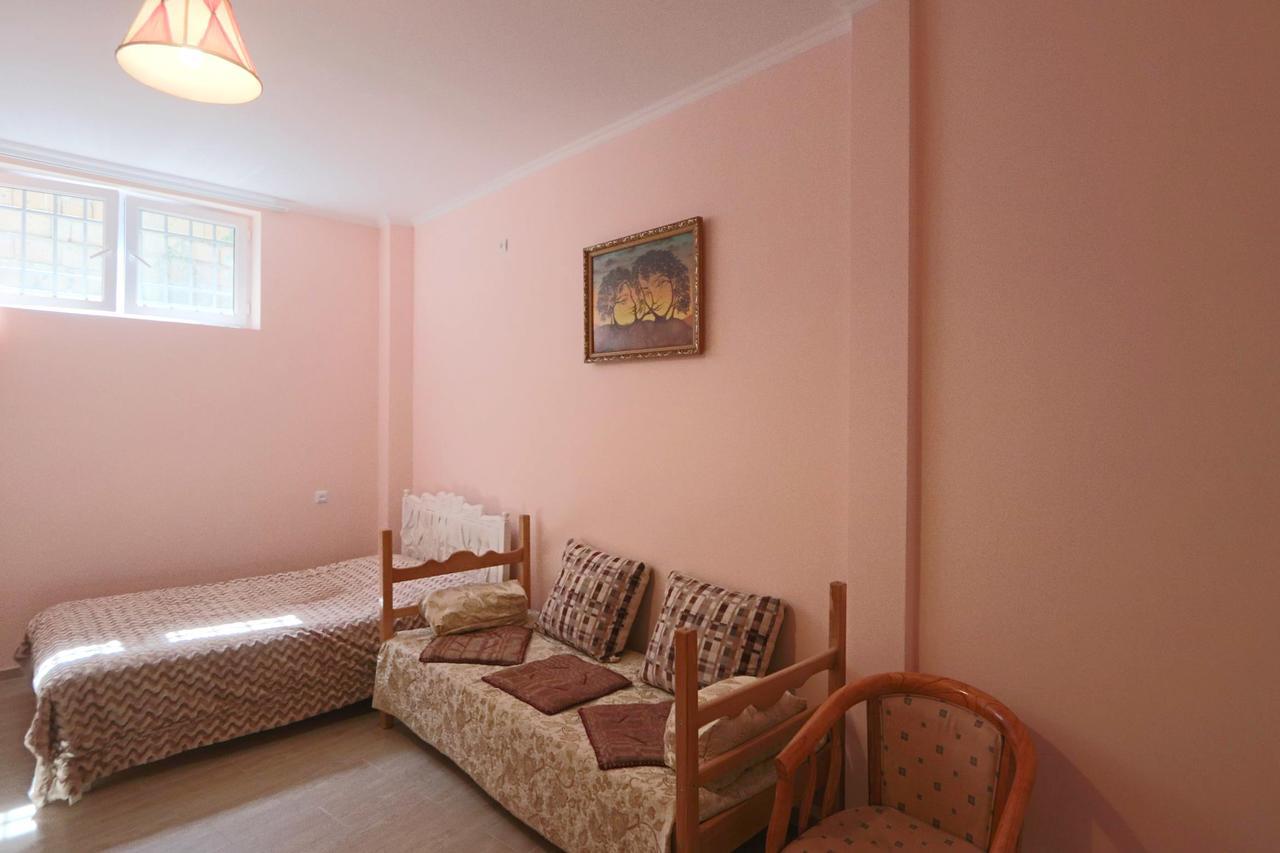 יירבאן Garnim Guest House מראה חיצוני תמונה