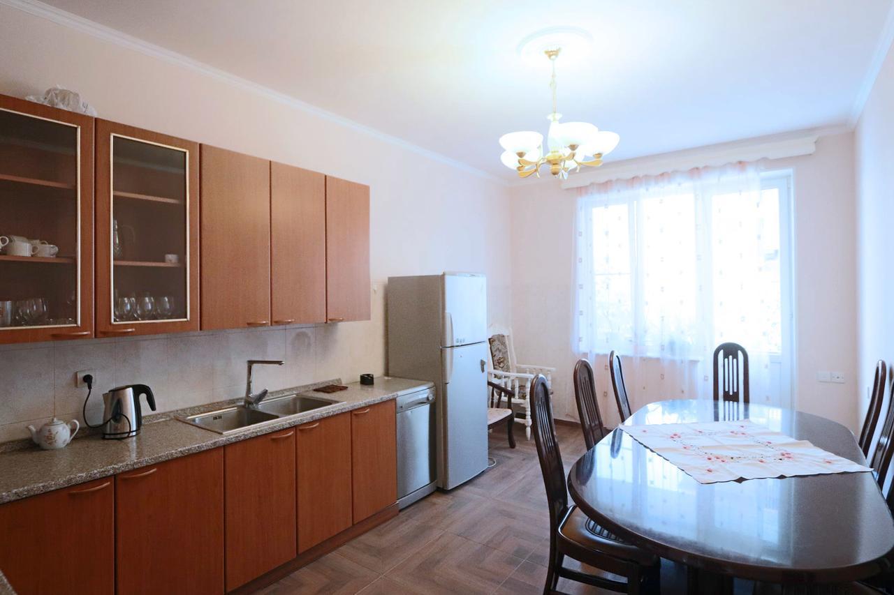 יירבאן Garnim Guest House מראה חיצוני תמונה