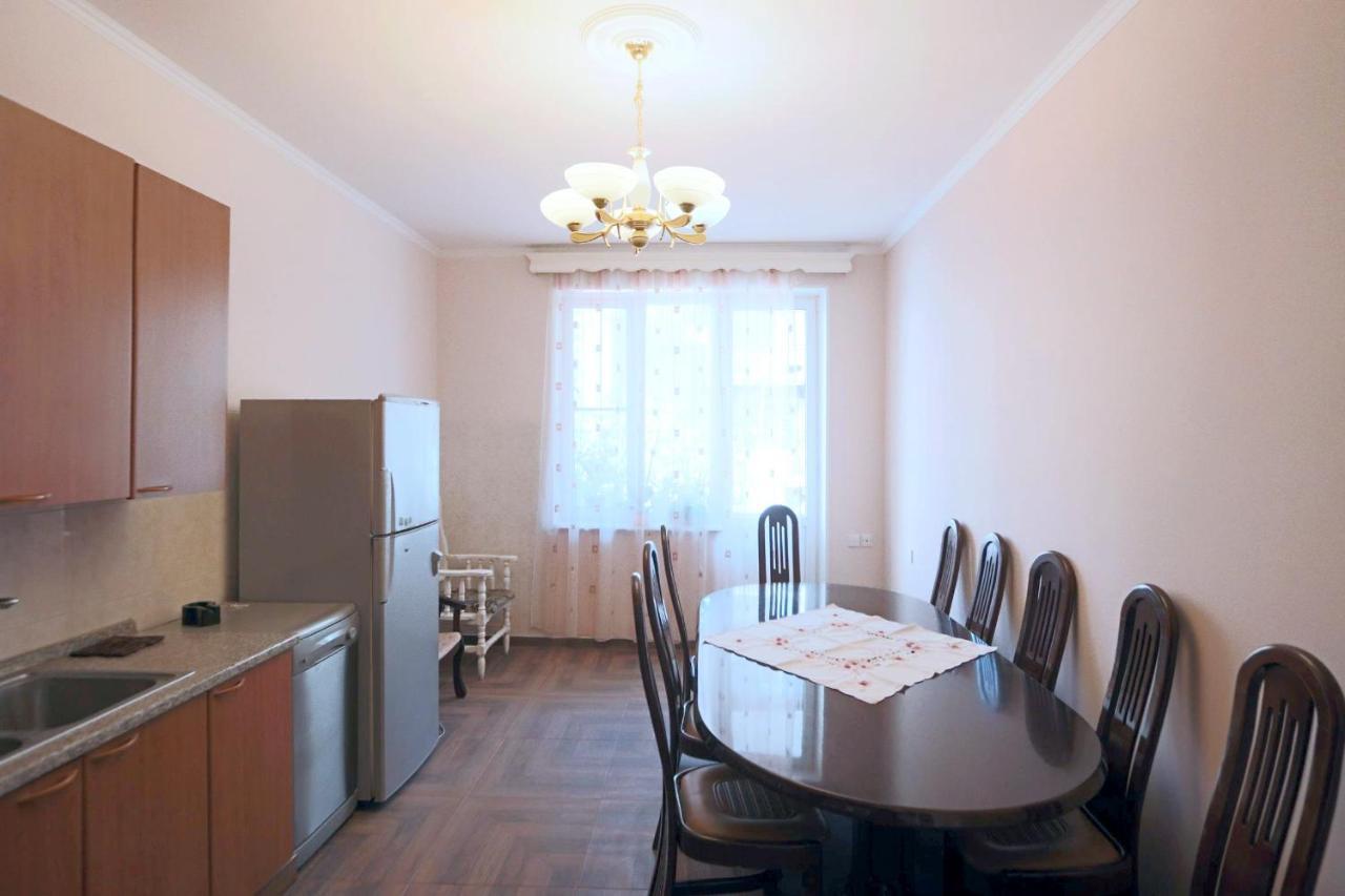 יירבאן Garnim Guest House מראה חיצוני תמונה