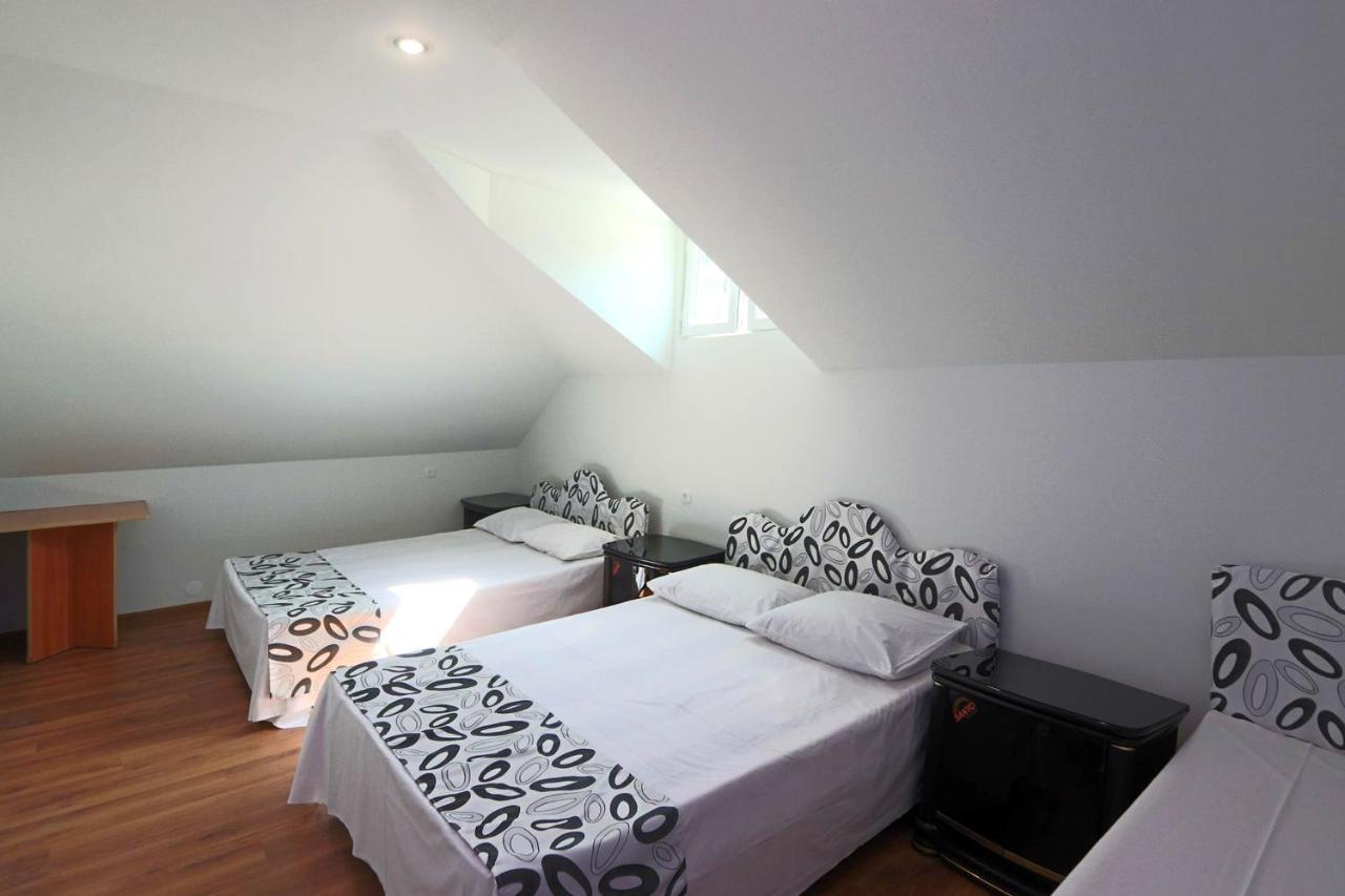 יירבאן Garnim Guest House מראה חיצוני תמונה