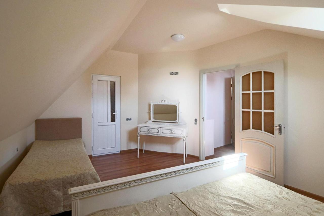 יירבאן Garnim Guest House מראה חיצוני תמונה