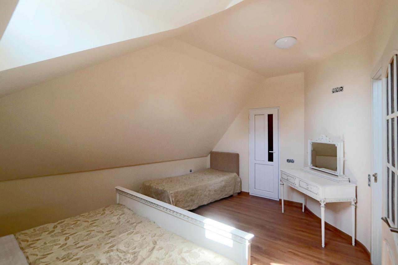 יירבאן Garnim Guest House מראה חיצוני תמונה